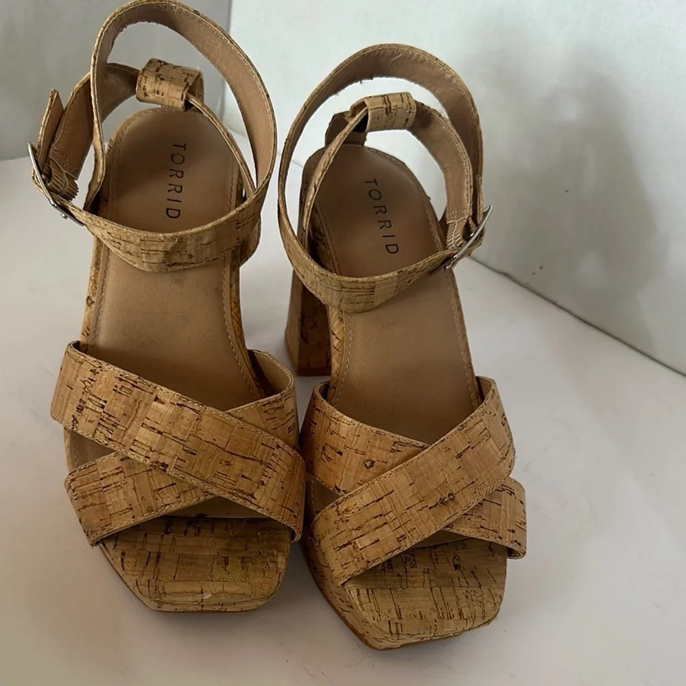 Torrid Women's Cork Platform Sandals - Size 7W - Wide Fit - Crisscross Straps